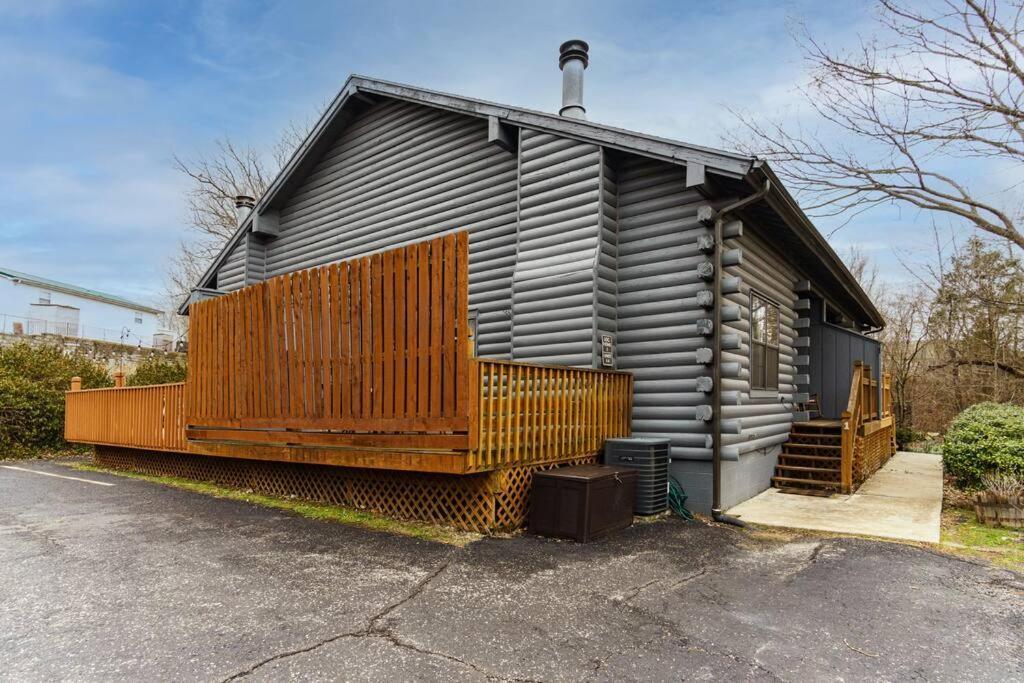 3 Bedroom Log Cabin Condo Close To Everything! Брэнсон Экстерьер фото